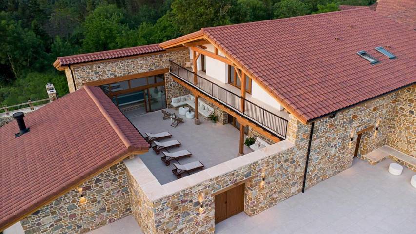 Casa rural para 20 personas, con Balcón y Terraza además de Jacuzzi y Jardín en Reserva de la Biosfera de Urdaibai - 3