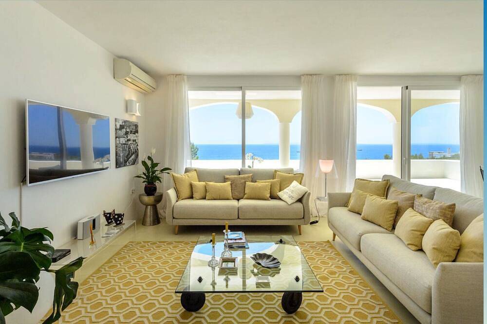 A Dream Over The Sea in Roca Llisa, Santa Eulària des Riu