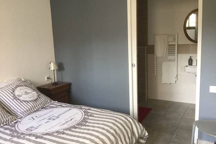 Location de vacances pour 6 personnes, avec terrasse à Hauterives - 3