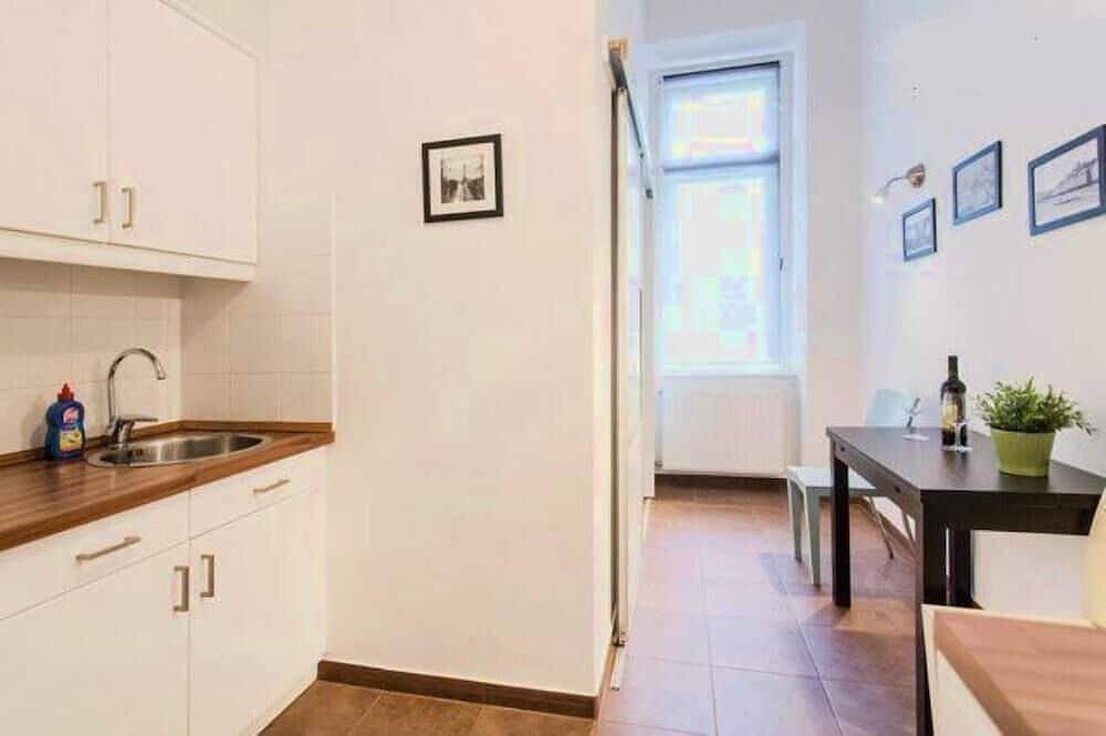 Apartamento entero, A partir de Eur 40/día o Eur 240/semana apartamento en el centro de Budapest in Budapest, Közép-Magyarország