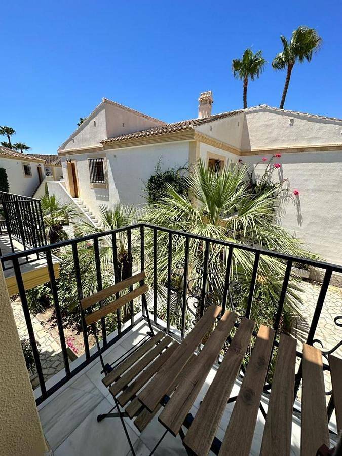 Ferienwohnung für 4 Personen, mit Garten und Pool sowie Ausblick - 1