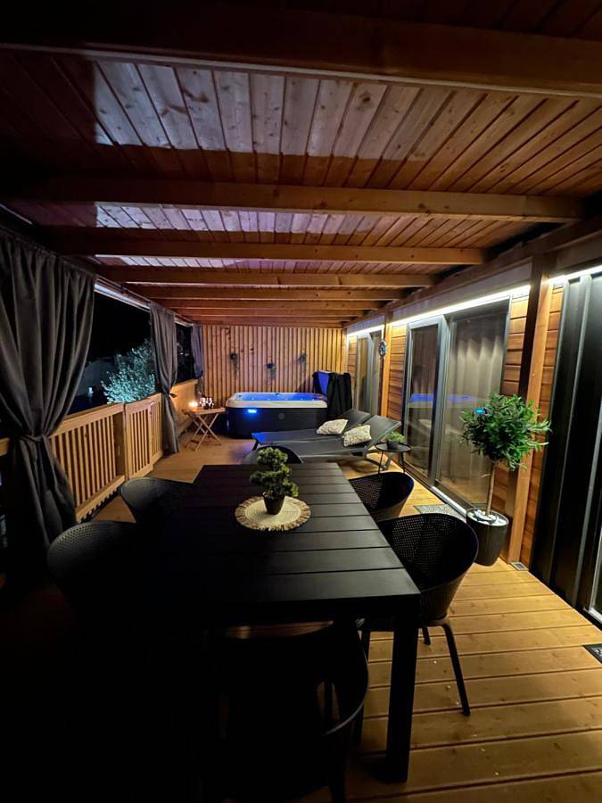 Camping pour 6 personnes, avec piscine ainsi que jacuzzi et jardin dans Primorje-Gorski Kotar - 3