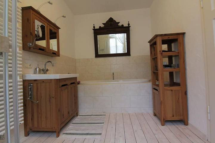 Ferienhaus für 24 Personen, mit Whirlpool und Garten sowie Terrasse und Sauna, mit Haustier in Hellenthal - 3