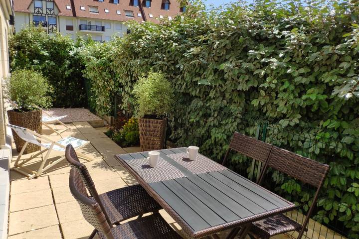 Gîte pour 4 personnes, avec Terrasse à Varaville - 3
