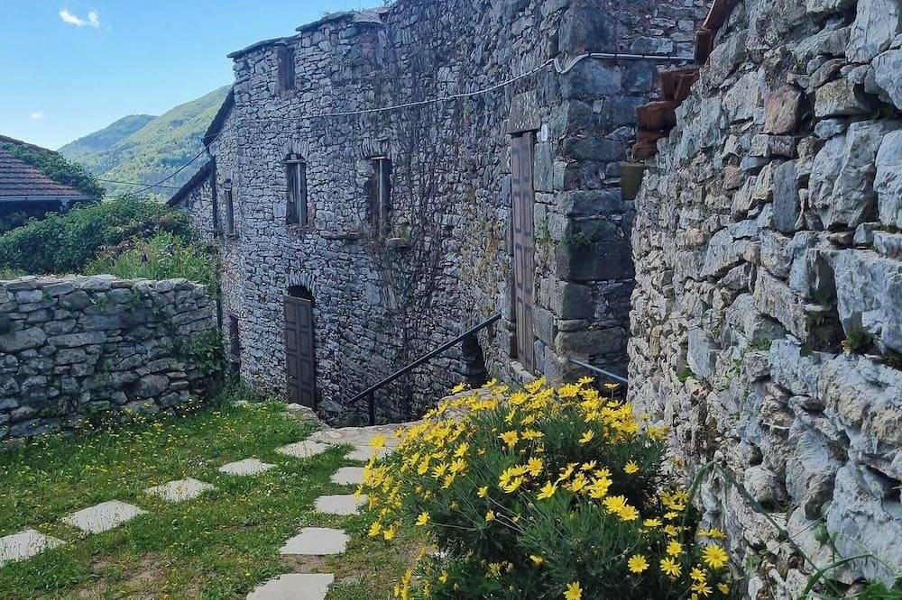 Ganze Wohnung, La Casa Di Edy Eine Unterkunft in den ligurischen Bergen in Prato Sopralacroce, Borzonasca