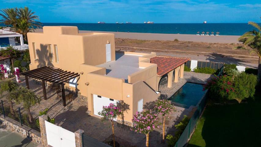 Casa rural para 8 personas, con jardín y terraza en Vera