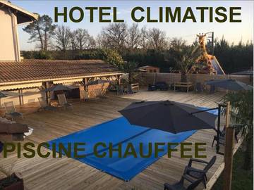 Hôtel pour 2 personnes, avec jardin et piscine, animaux acceptés à Lesperon