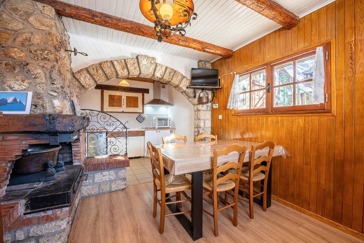 Chalet pour 5 personnes, avec jardin à Albiez-Montrond - 4