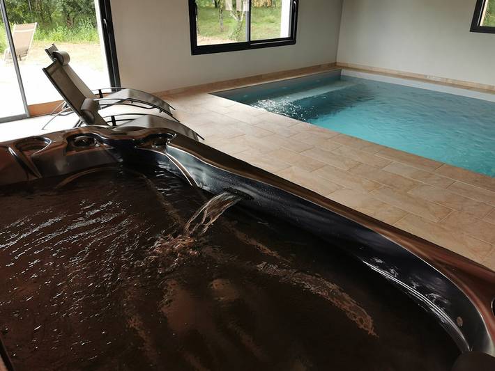 Location de vacances pour 8 personnes, avec terrasse et jacuzzi ainsi que sauna et jardin dans Saône-et-Loire - 4