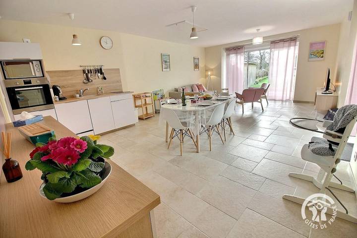 Gîte pour 4 personnes, avec Terrasse ainsi que Jardin et Vue à Plouër-sur-Rance - 3
