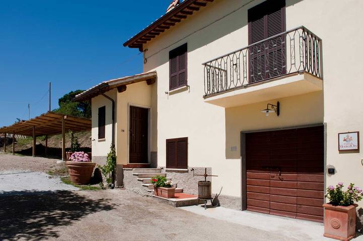 Agriturismo per 4 persone, con giardino e piscina nonché terrazza a Montefiascone