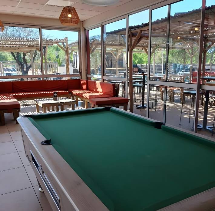 3-Bedroom Mobile Home with Air Conditioning, Shared Pool and Private Terrace