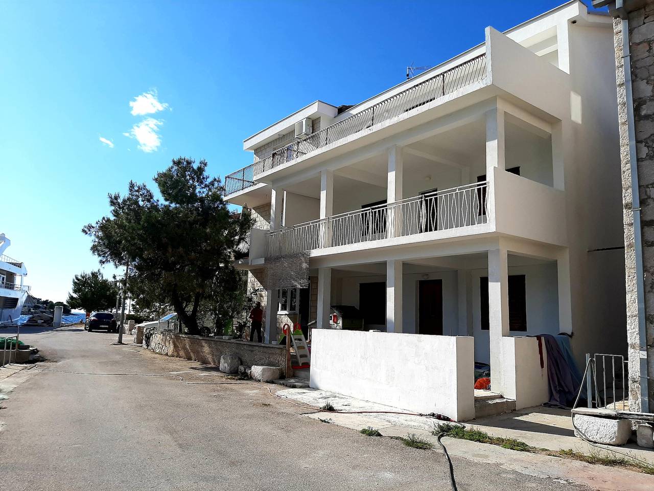 Ganze Wohnung, 2-Zimmer-Ferienwohnung am Strand Razanj, Rogoznica A-5945-b in Ražanj, Šibenik-Knin