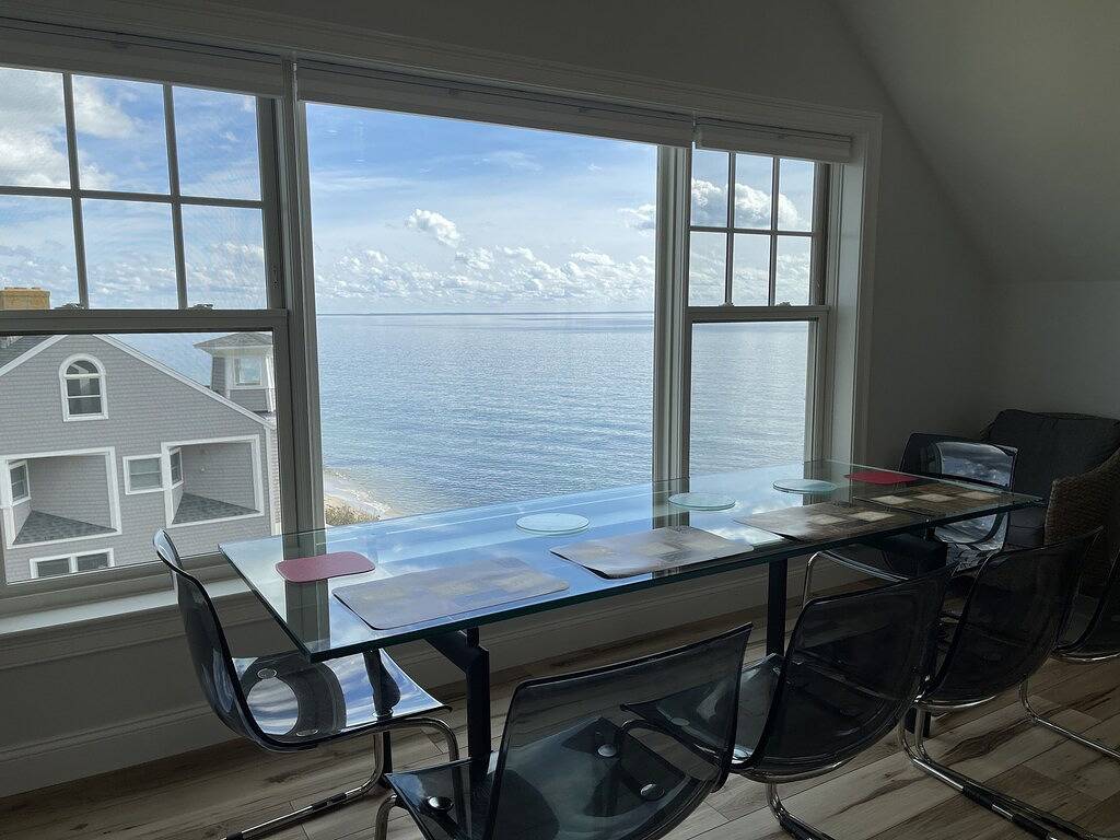 Ganze Wohnung, Cape Cod Oceanfront New Penthouse w Ocean View & Private Beach, Oceanbeachvista! in Dennis Port, Dennis