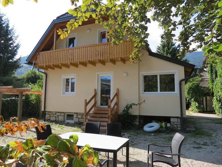 Ferienhaus für 6 Personen, mit Balkon und Terrasse sowie Garten in Bodensdorf