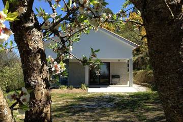 Gîte pour 6 personnes, avec jardin et piscine dans Melo