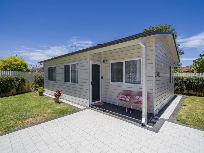 Ganze Wohnung, Helles und geräumiges 2-Bett-Familienhaus in Thornlie in Perth, Western Australia