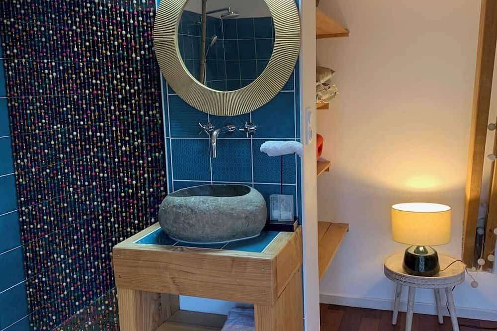 Chalet perché Libellule (+12ans accompagné d'un adulte ou 2 adultes) in Saint-Remèze, Privas (arrondissement)