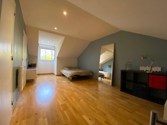 Gîte pour 2 personnes, avec piscine ainsi que vue et jardin dans Val-de-Marne - 3