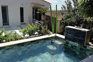 Cottage pour 2 personnes, avec piscine à Carnoules