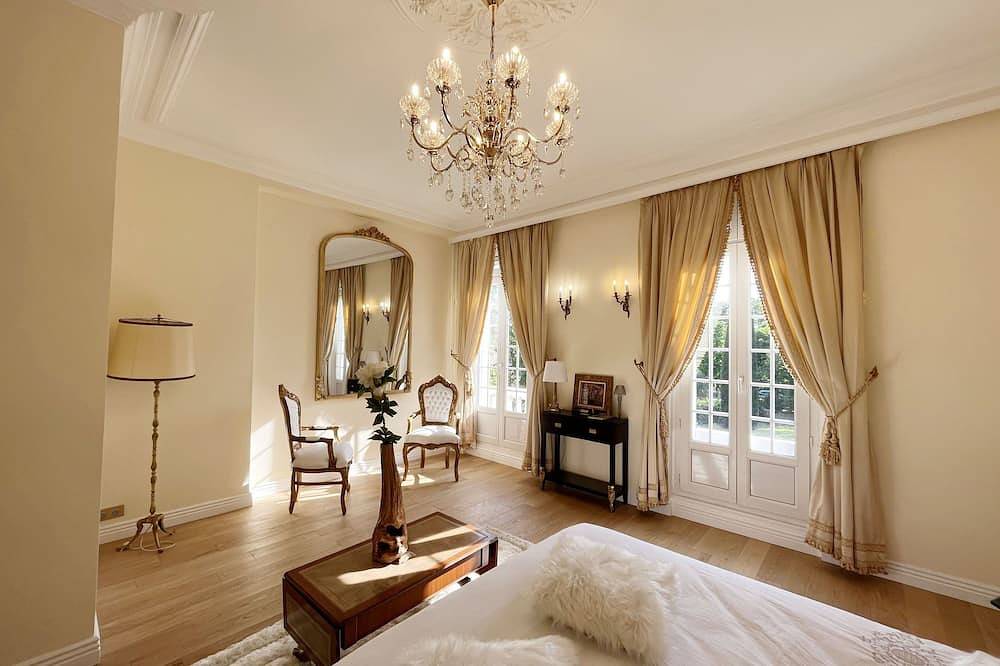 Villa Swimming pool, Sauna 9mn from Paris,10mn Versailles For The Olympic Games in Le Vésinet, Yvelines