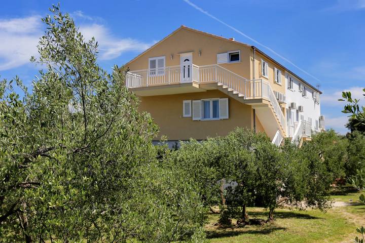 Ganze Wohnung, Studio Appartement mit Terrasse Lumbarda (Korcula) -a in Lumbarda, Korcula