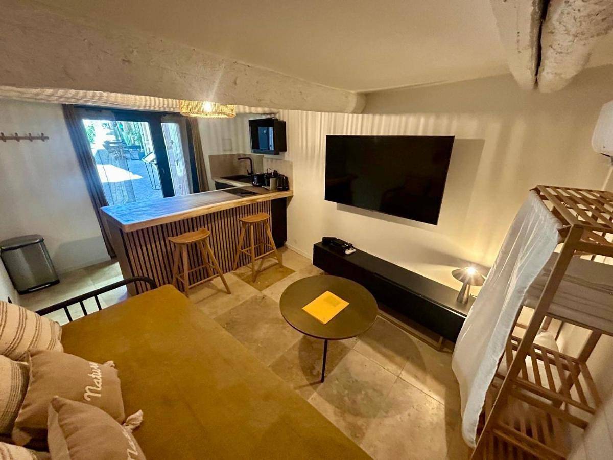 Appartement entier, One-Bedroom Apartment in Cassis, Parc national des Calanques