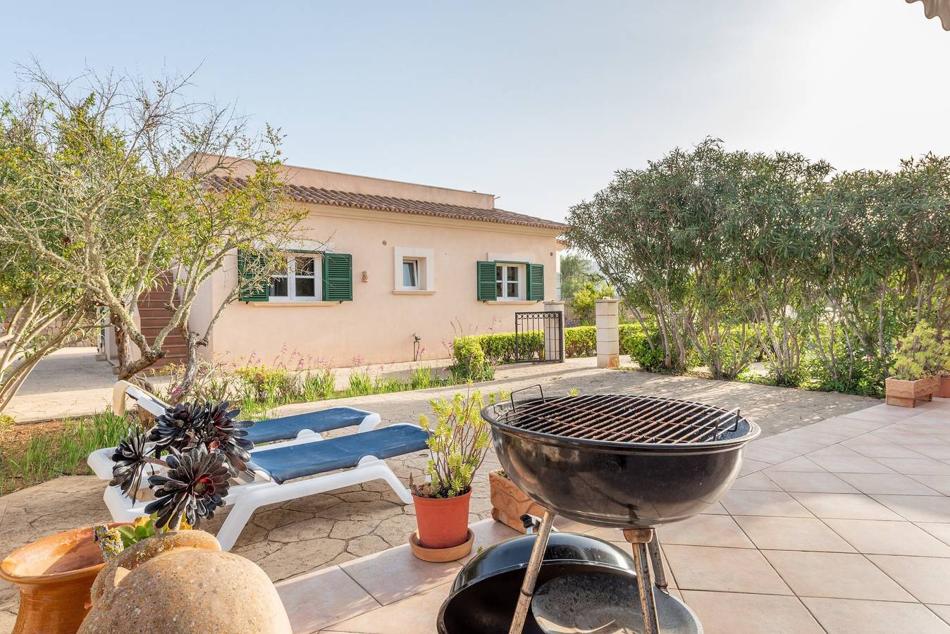 Beautiful Villa with Pool, Rooftop Terrace, Patio, Garden, Wi-Fi & Air Conditioning in El Paraiso - Sa Rapita, Campos