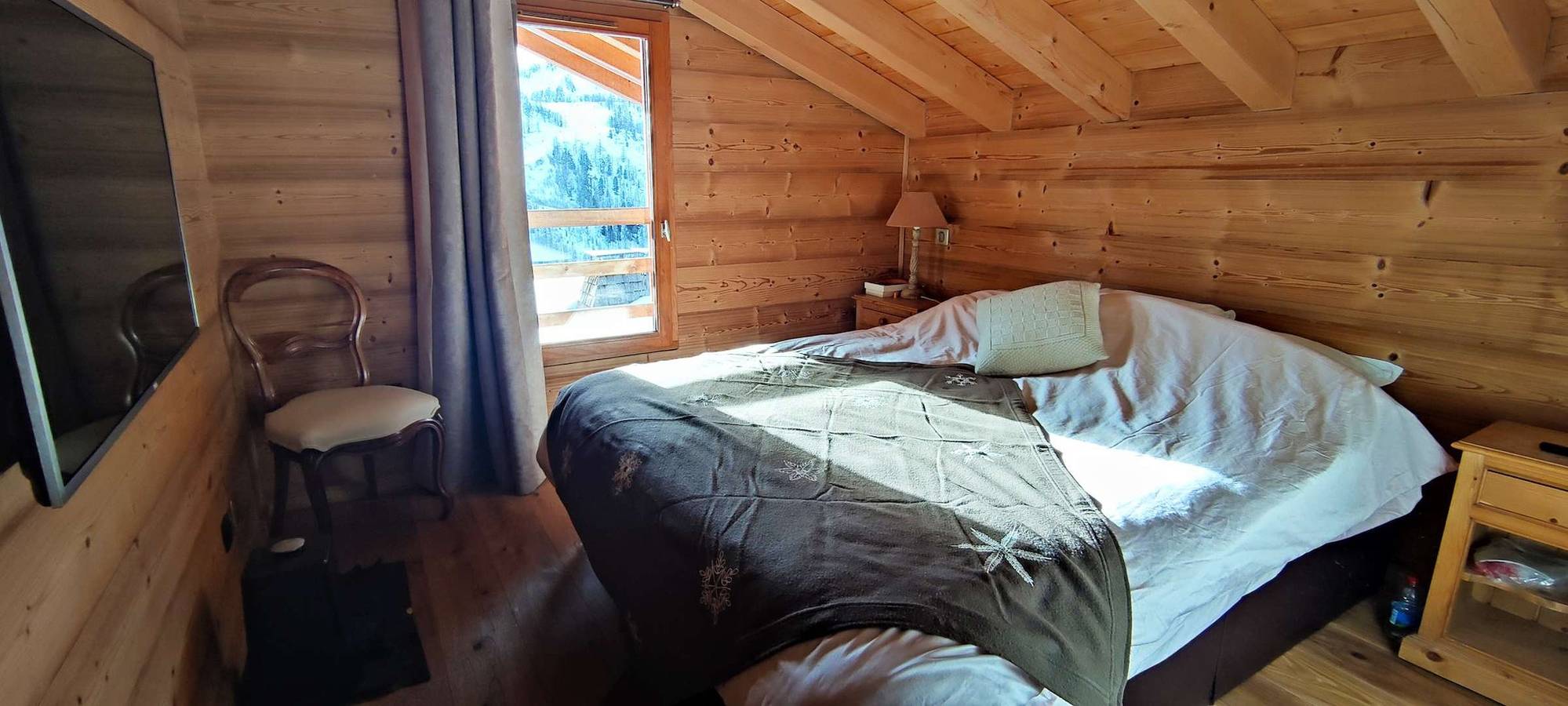 Luxurious South-Facing Chalet With Panoramic View On Montains in Isola 2000, Isola