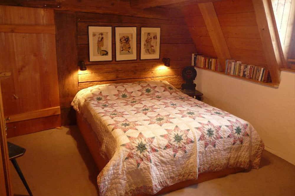 Ganze Wohnung, Gemütliche Ferienwohnung in wunderschönem historischen Schwarzwaldhaus s'Donisls in Obermünstertal, Münstertal