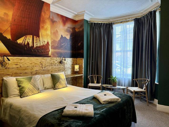 Bed and breakfast for 2 people in York