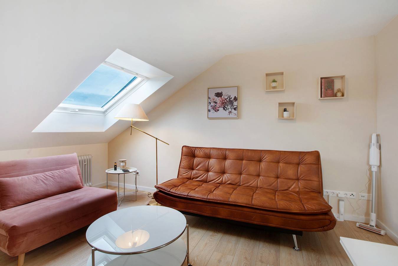 Entire apartment, Apartment 'Dreiländer Apartments Lörrach' with Wi-Fi in Lörrach, Southern Black Forest