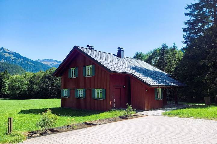 Ferienhaus für 8 Personen, mit Balkon und Garten in Au