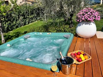 Chambre d’hôte pour 2 personnes, avec jardin ainsi que piscine et vue, animaux acceptés à Pérouse
