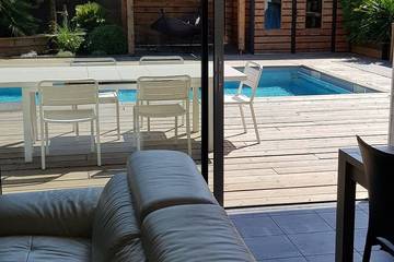 Gîte pour 6 personnes, avec jardin ainsi que jacuzzi et terrasse à Vairé