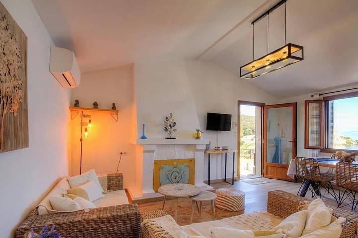 Location de vacances pour 4 personnes, avec terrasse dans Plage De La Marine De Meria - 4
