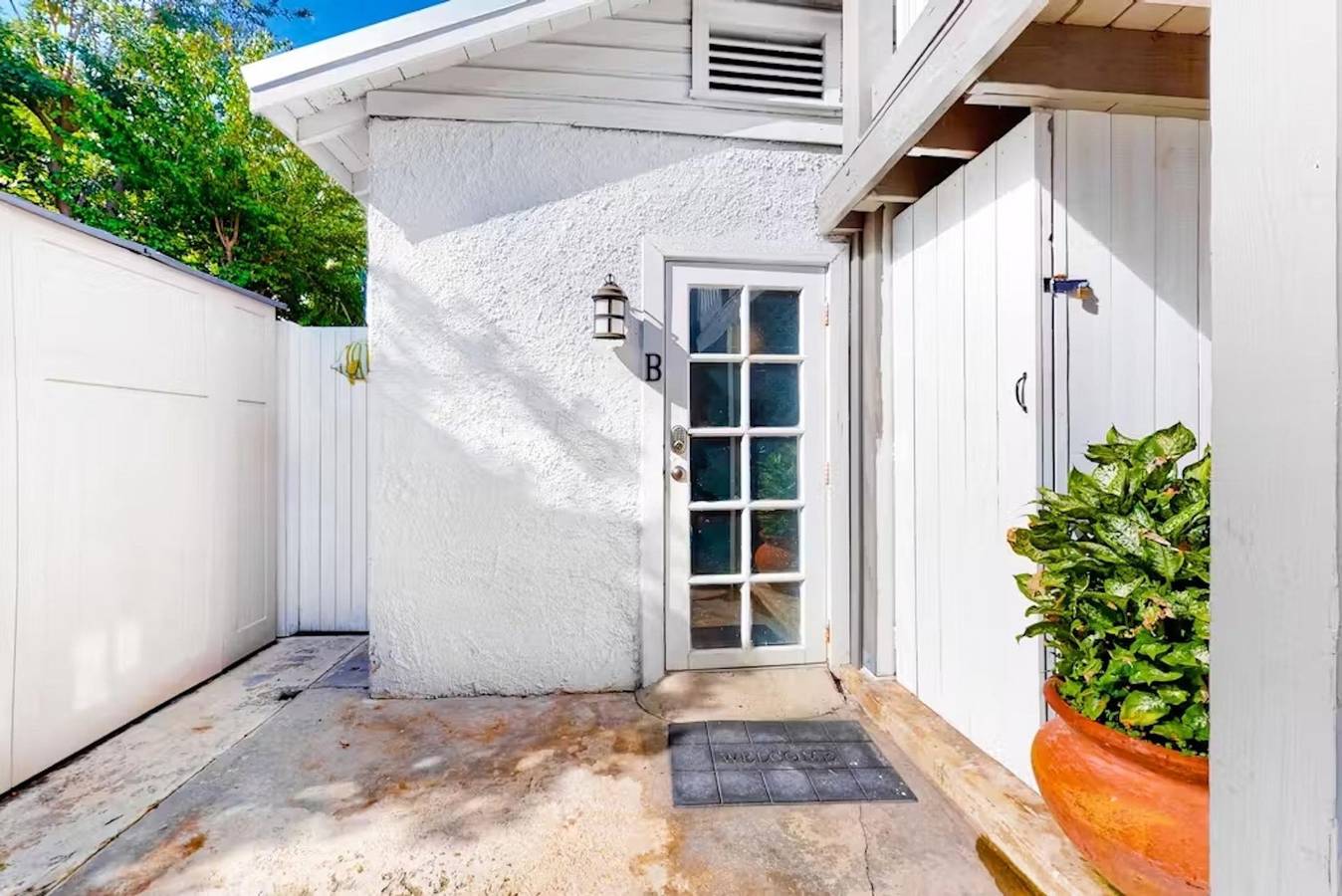 Entire apartment, Welcome Matt's - Truman @ Duval Unit  B  in Key West, Lower Keys