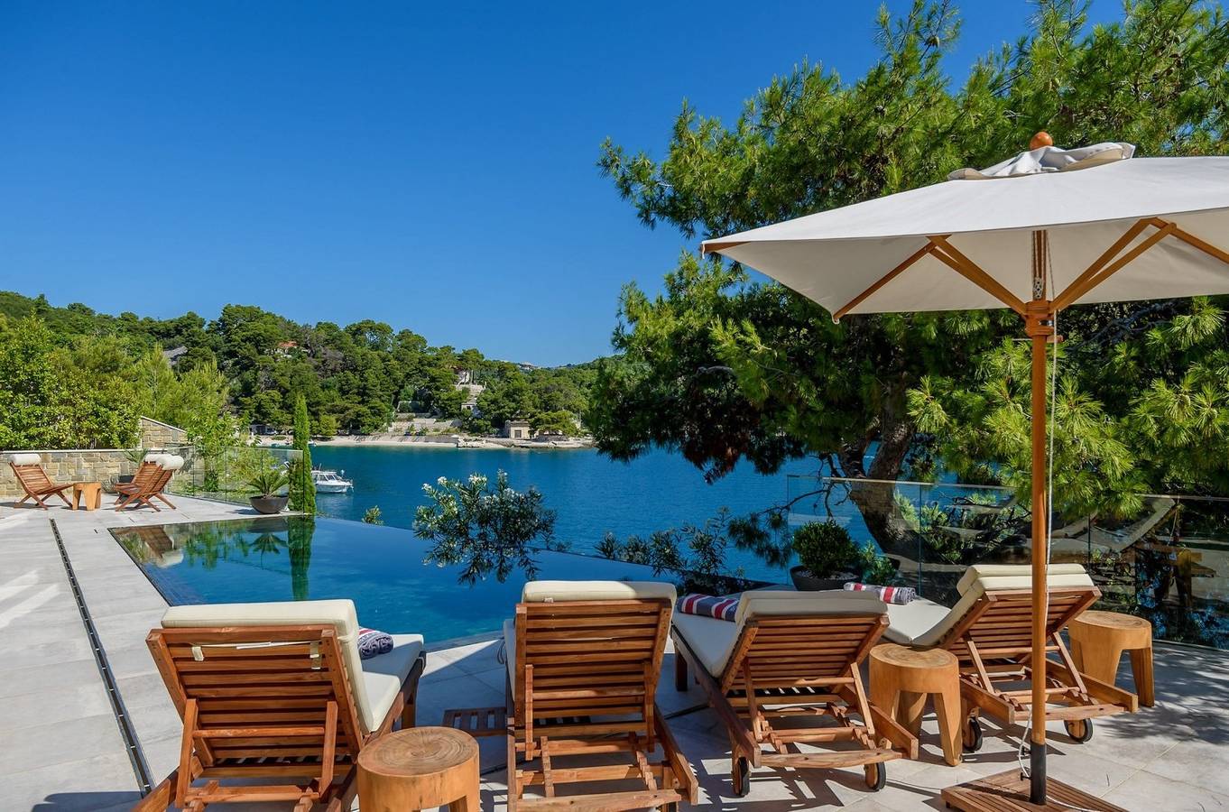 Luxury Seafront Villa Prestige Brac with Pool in Selca, Brac