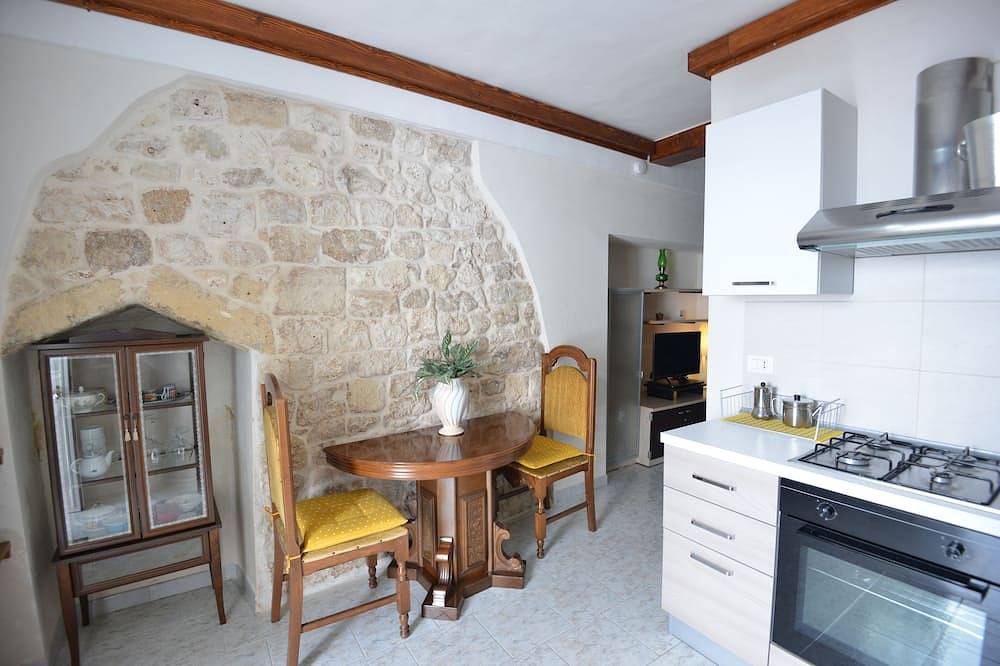 Entire apartment, B&B Casavacanze Chiesa Madre - 1 Bedroom Apartment in Carovigno, Salento