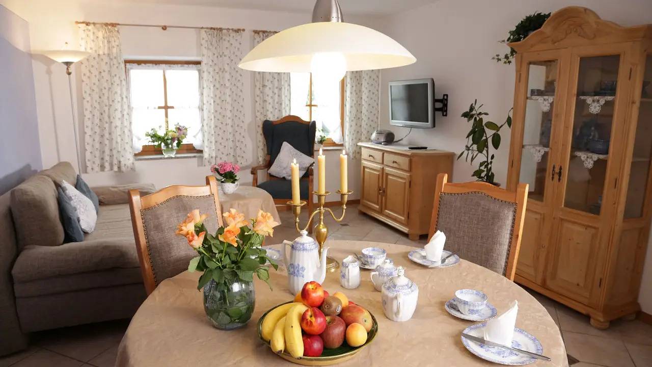 Ganze Ferienwohnung, Ferienwohnung für 3 Personen (52 m²) in Rosenheim in Rosenheim, Oberbayern