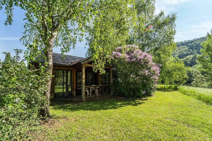Chalet pour 4 personnes, avec terrasse dans Lozère - 2