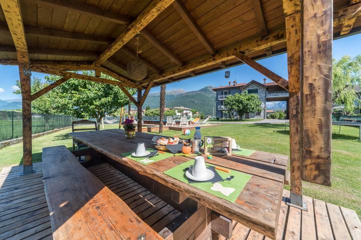 Ganze Wohnung, Bed & Breakfast 'Suite Onorio Lago di Como' mit Gemeinschaftspool, Garten und Wlan in Gemeinde Sorico, Bernina-Alpen