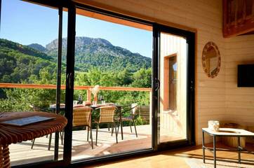 Gîte pour 4 personnes, avec terrasse ainsi que jardin et sauna à Lafare