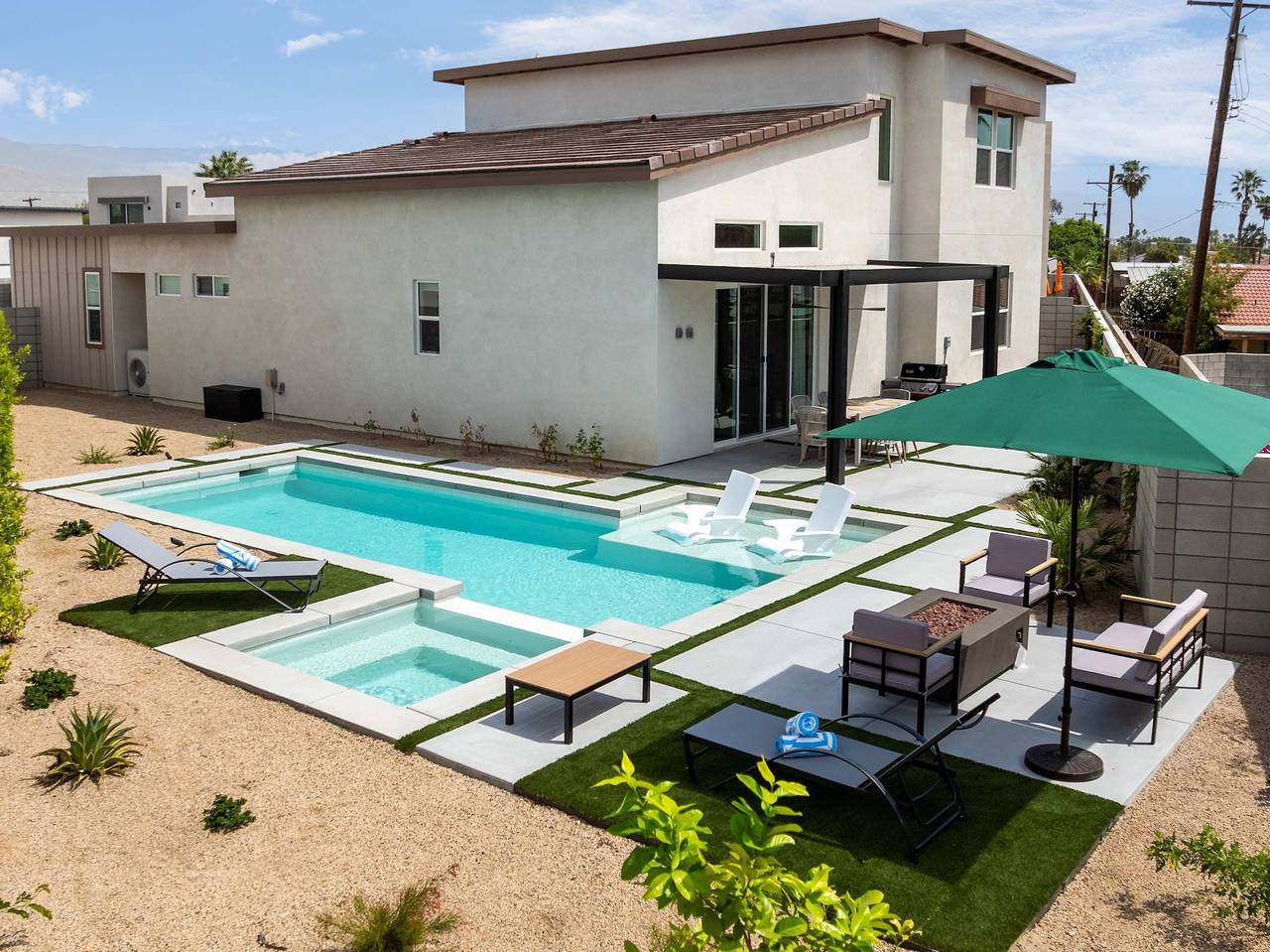 4 Bedroom Luxury Estate With Pool  Spa    Firepit in Bermuda Dunes, Palm Desert