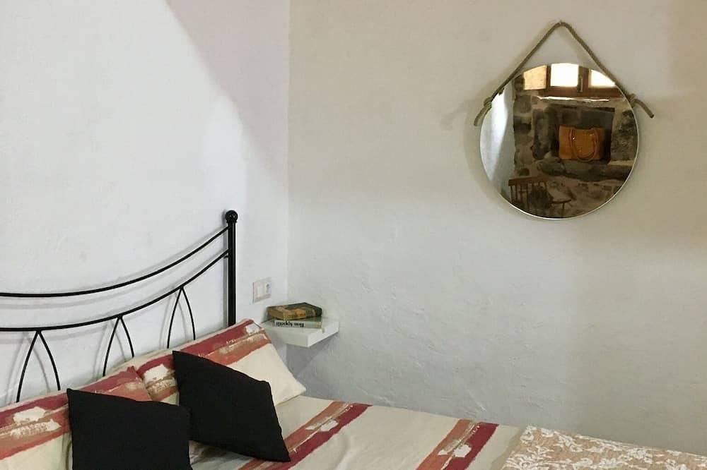 La Redondina de Redejo in Folgoso de la Ribera, Cordillera Cantábrica