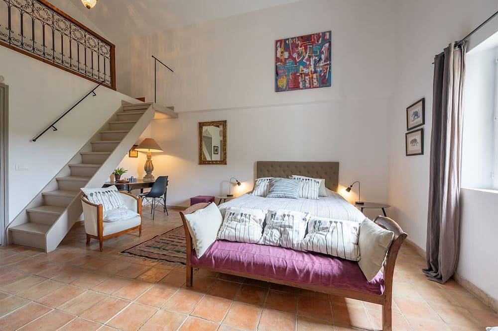 Villa Lumière des Cerisiers – Luxusvilla im Luberon mit beheiztem Pool in Apt, Regionaler Naturpark Luberon
