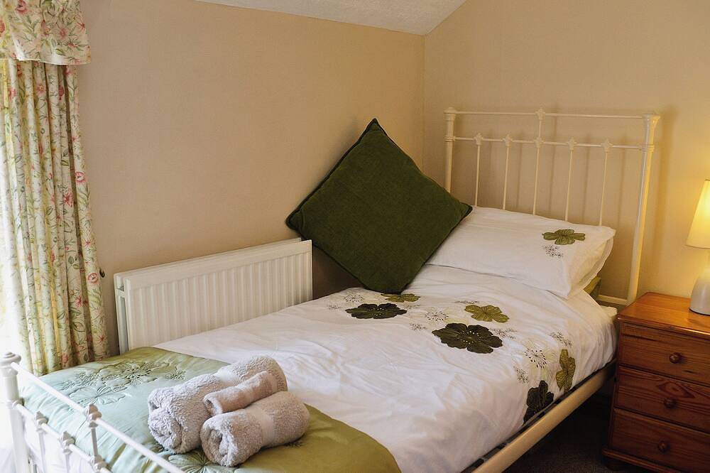 2 bedroom accommodation in Charlestown, St Austell in Charlestown, Cornwall