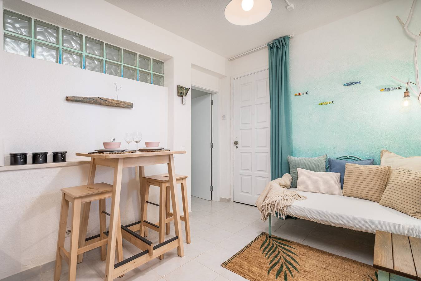 Entire apartment, Studio Sardinha - 1 min walk to beach. in Praia do Burgau, Parque Natural do Sudoeste Alentejano e Costa Vicentina