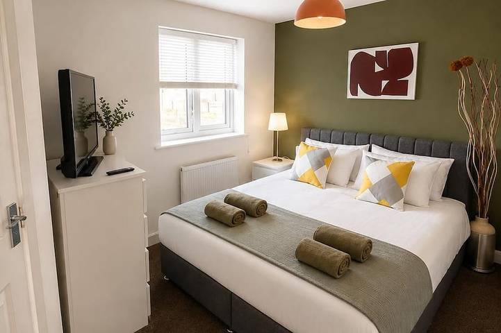 Extraordinary Tranquil Rochester perfect for Contractors | Free Parking X 2 in Rochester, Kent Downs