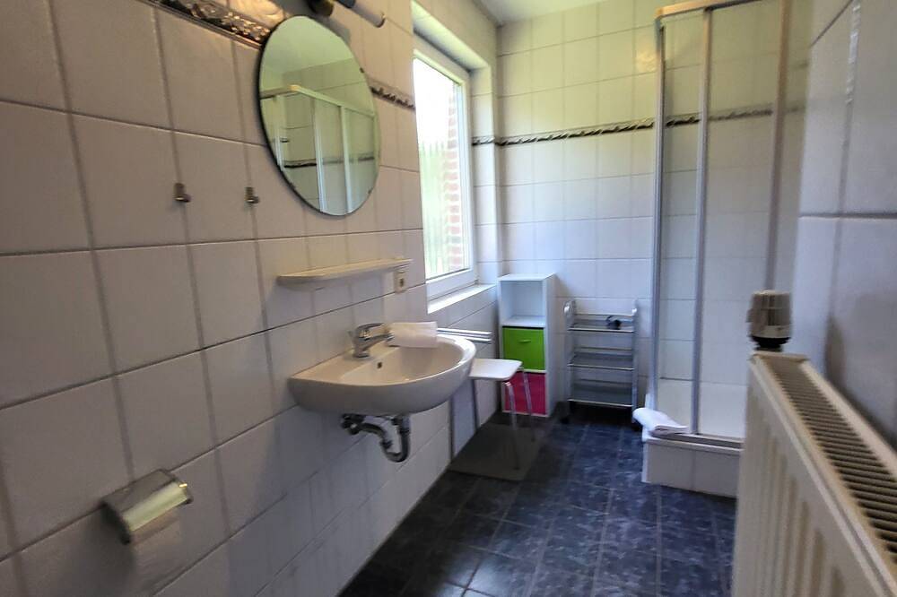 Ferienhaus mit 3 Schlafzimmern für 6 Personen in Papenburg, Nordseeküste